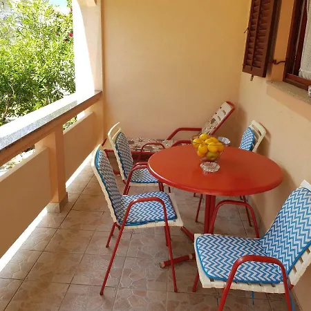 Apartament Jozica * Vir